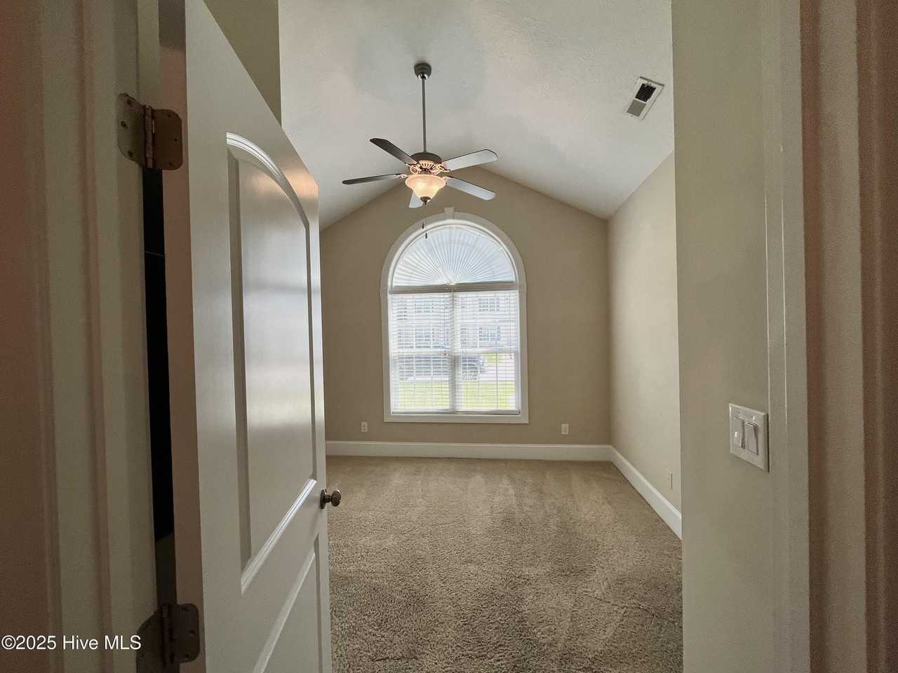 1860 Cambria Dr #B - Photo 6 of 18