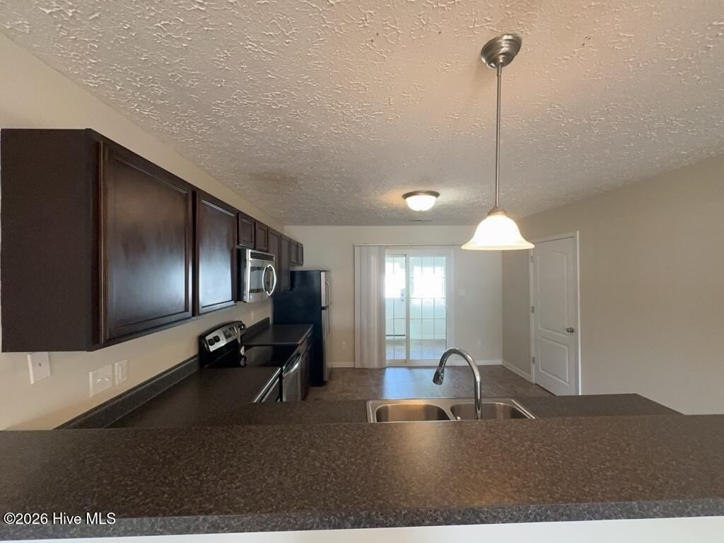 111 Glen Cannon Dr - Photo 4 of 16