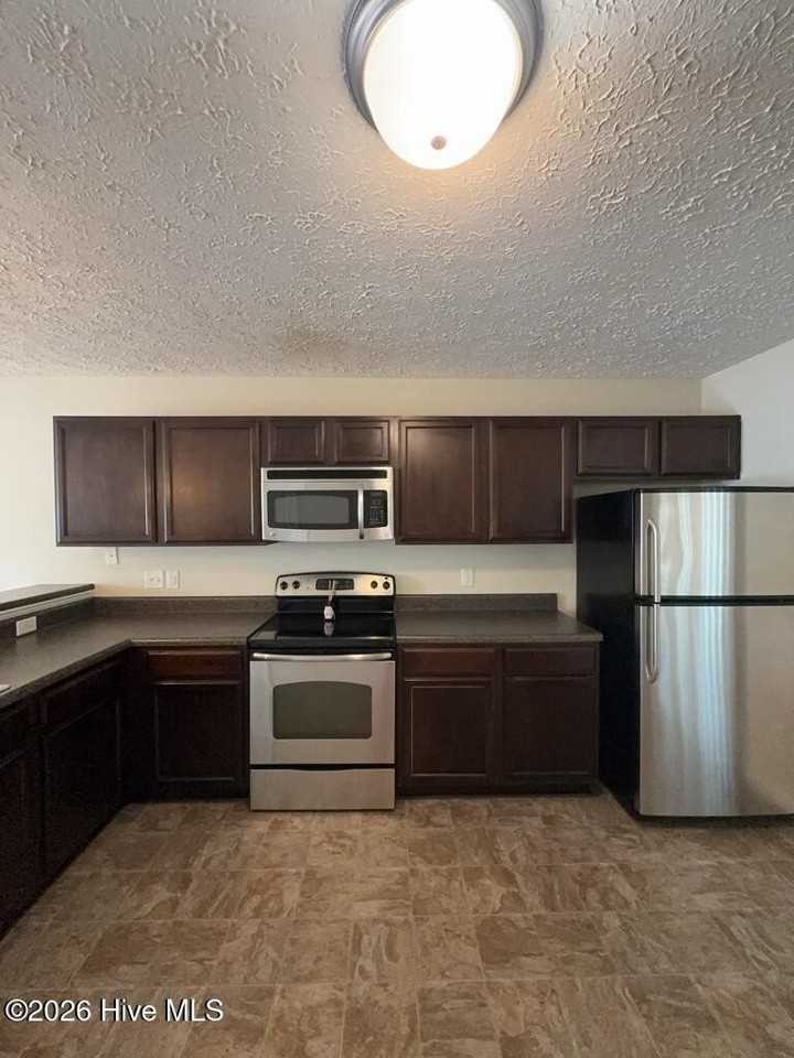 111 Glen Cannon Dr - Photo 5 of 16