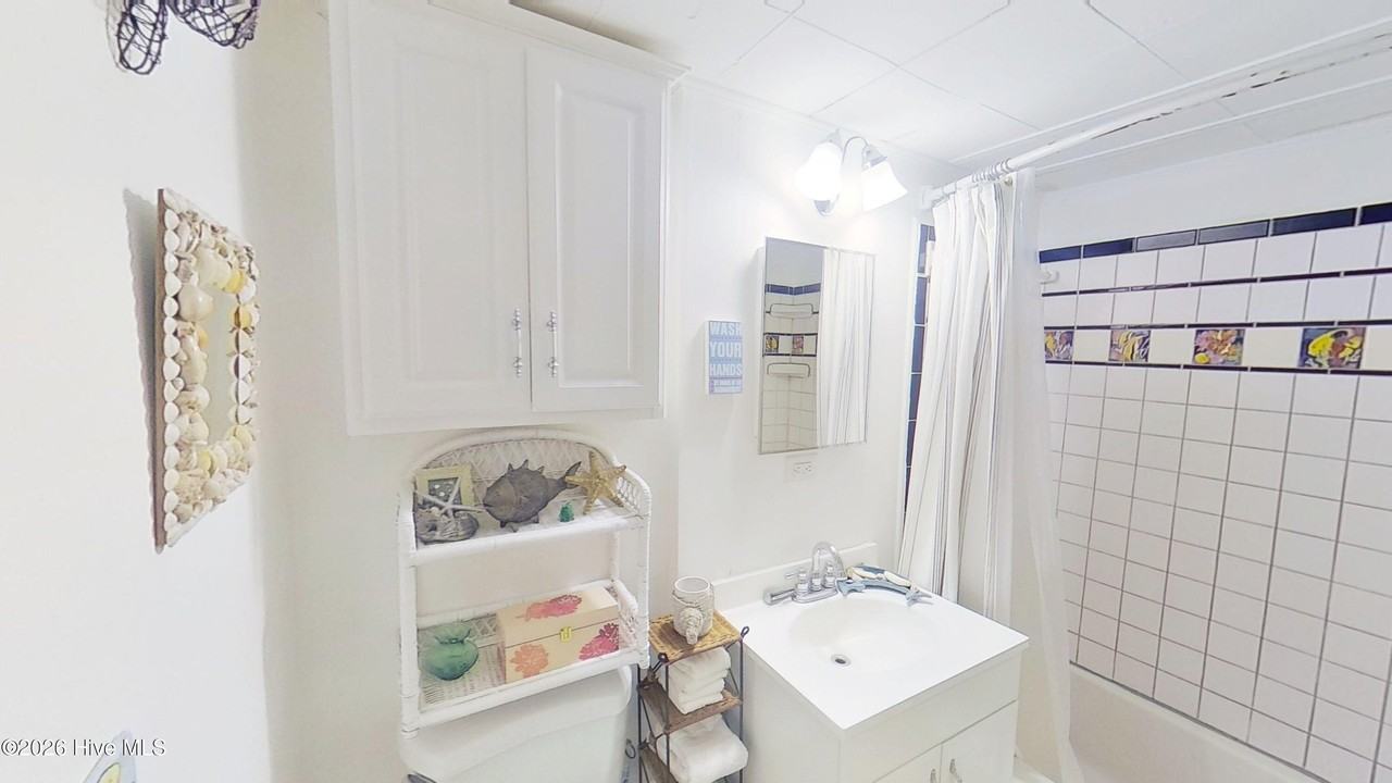 310 Birmingham Ave - Photo 3 of 20