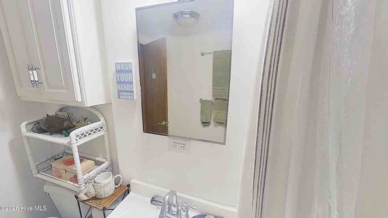 310 Birmingham Ave - Photo 4 of 20