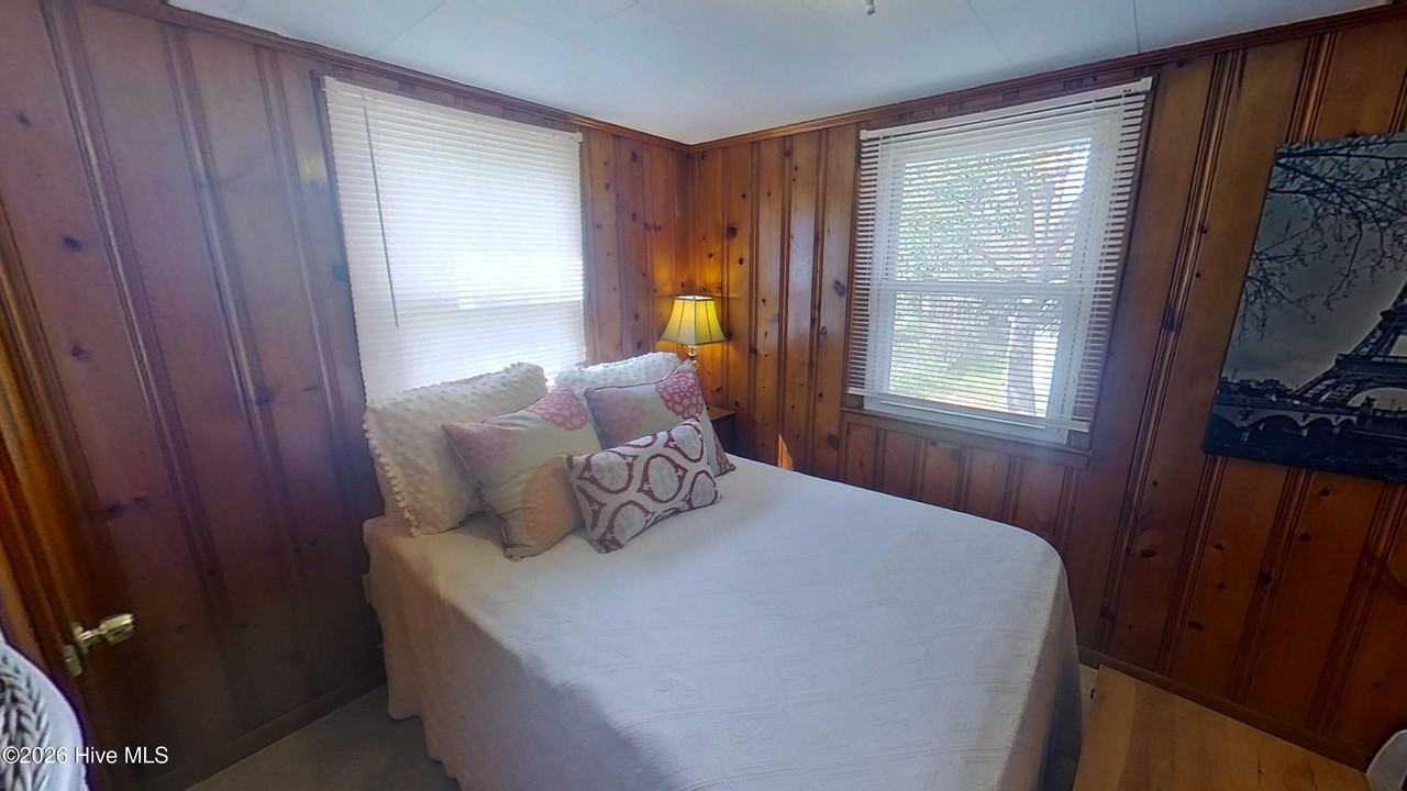 310 Birmingham Ave - Photo 5 of 20