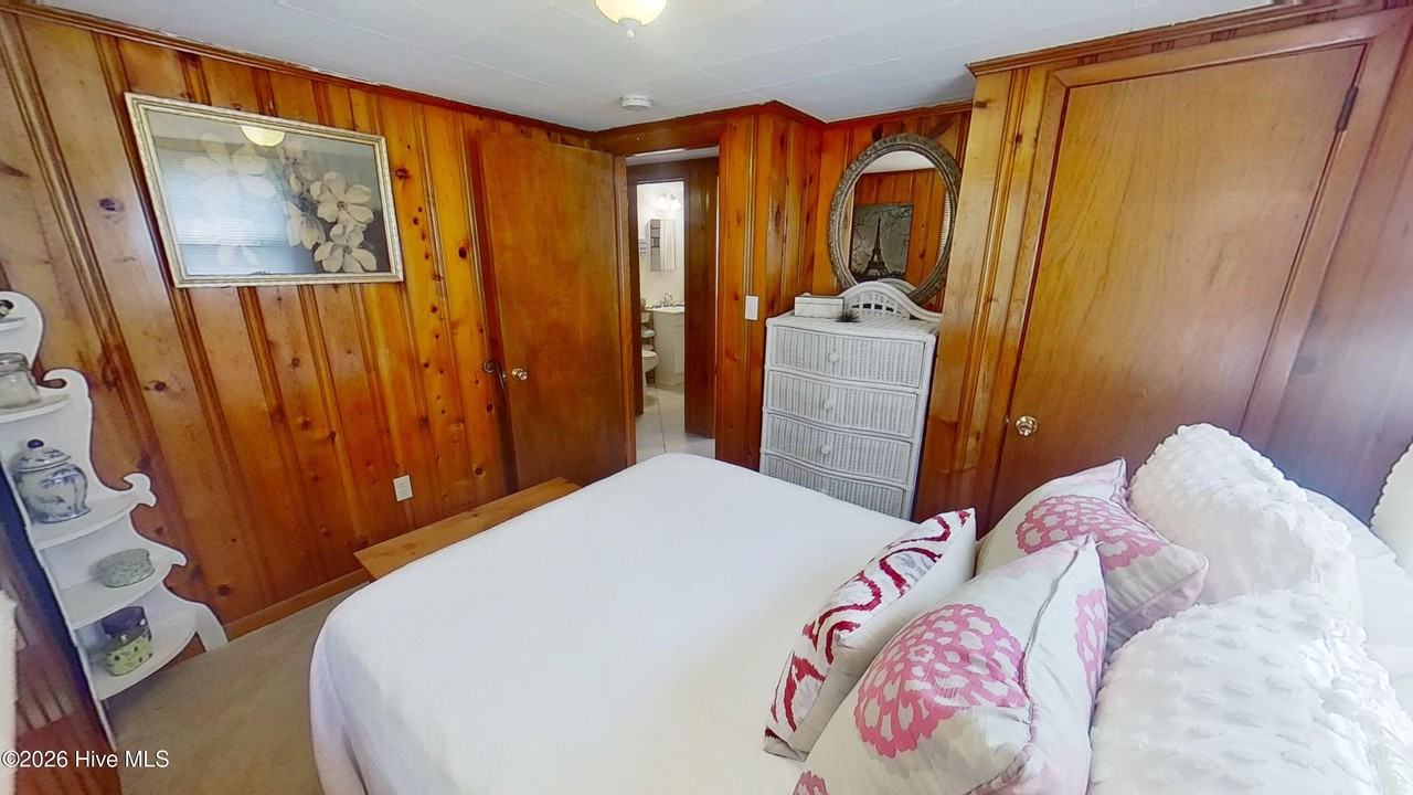 310 Birmingham Ave - Photo 6 of 20