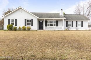 305 Foxridge Ln - Photo 1 of 1