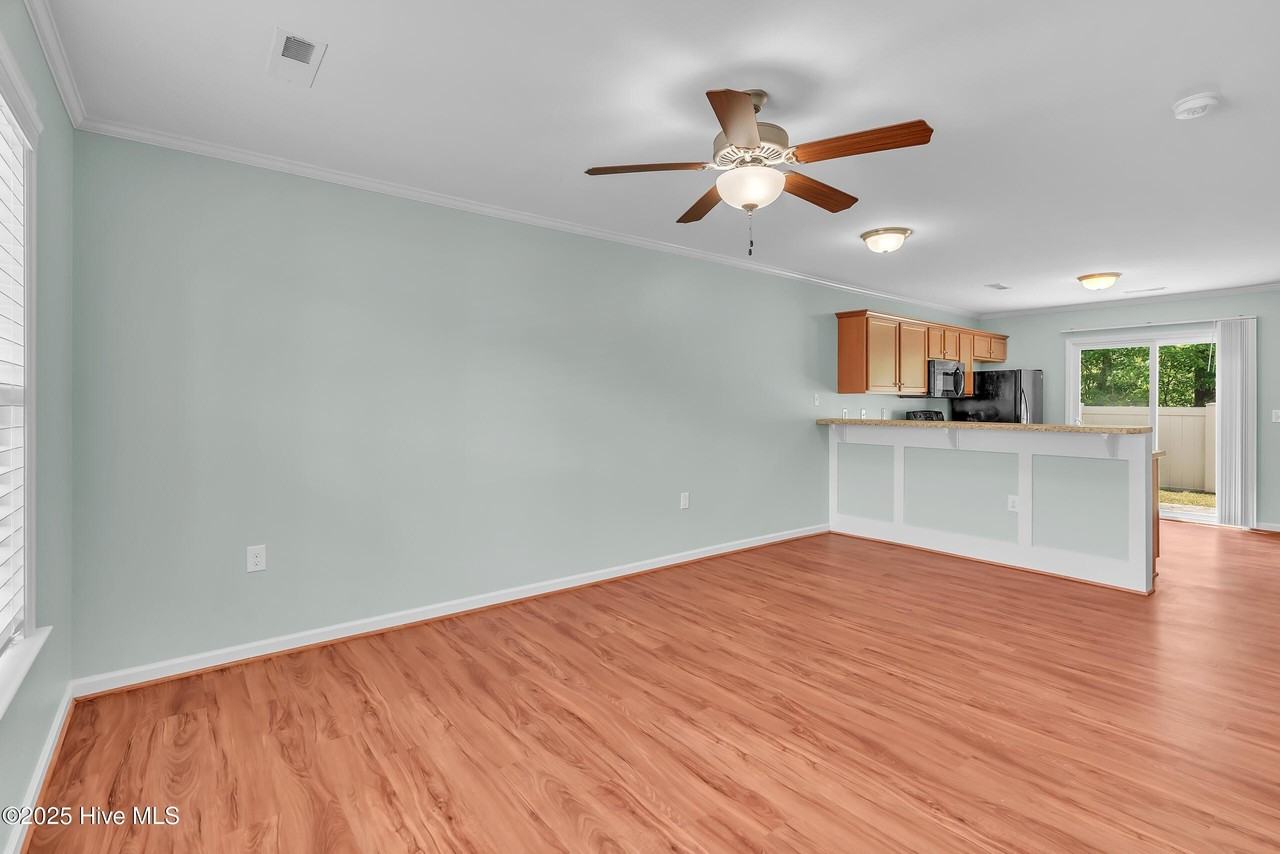 409 Sullivan Loop Rd - Photo 2 of 23