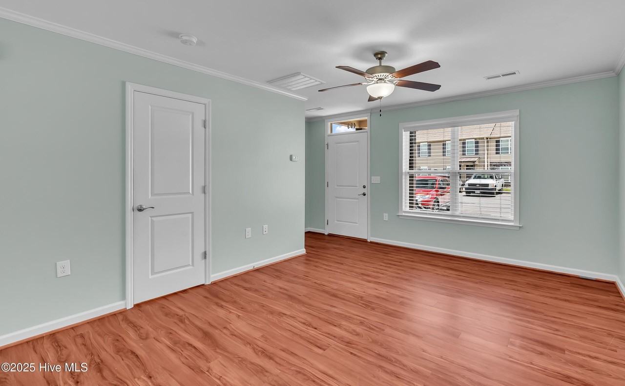 409 Sullivan Loop Rd - Photo 4 of 23