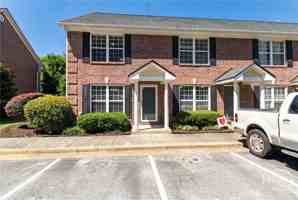 featured image of 240 Cleveland Rd #440