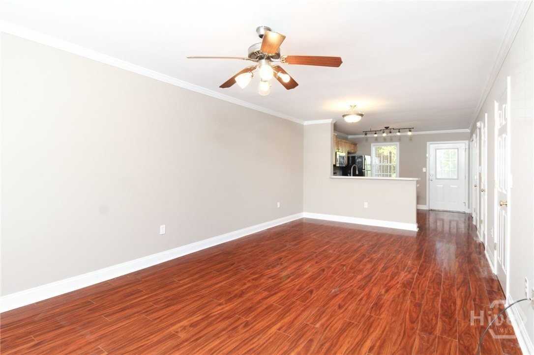 240 Cleveland Rd #440 - Photo 3 of 17