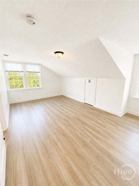 612 W 40th St #B - Photo 6 of 11