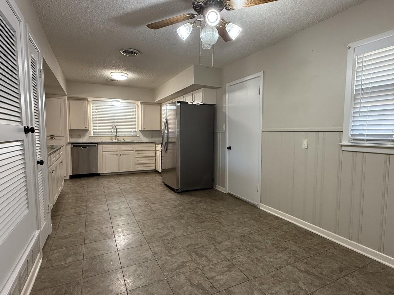 4913 18th St - Photo 3 of 17