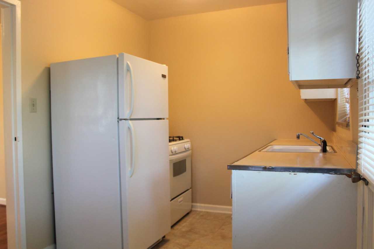2129 Coburn Blvd - Photo 4 of 6