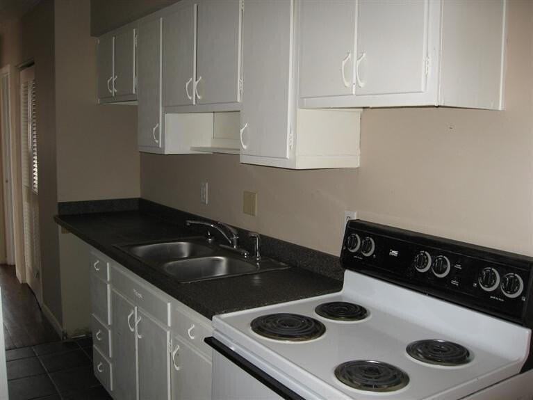 1826 Marietta Dr #6 - Photo 2 of 4