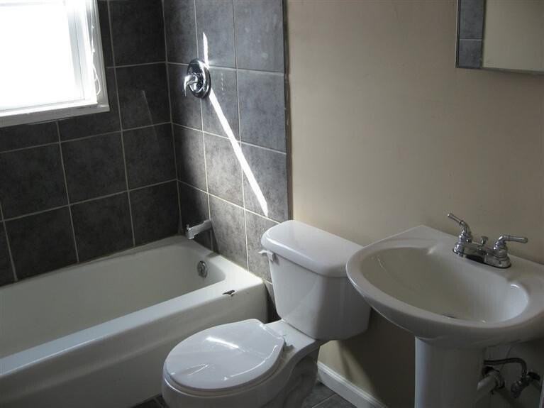 1826 Marietta Dr #6 - Photo 4 of 4