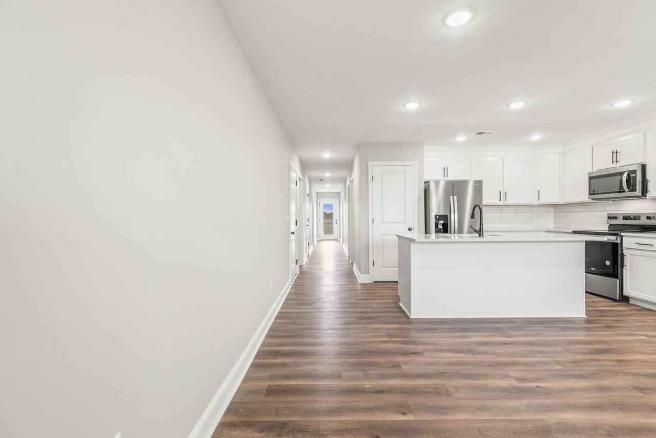5009 Melana Way - Photo 3 of 21
