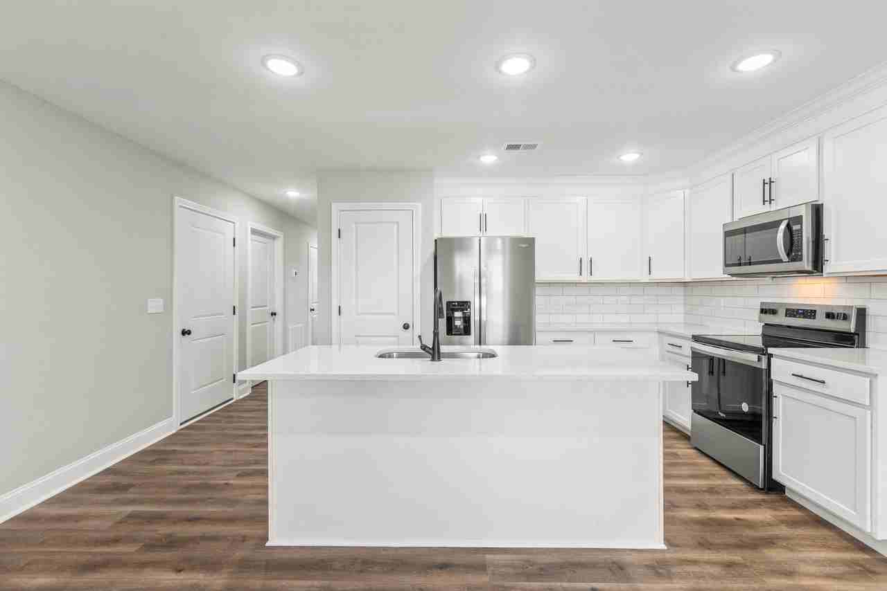 5009 Melana Way - Photo 7 of 21
