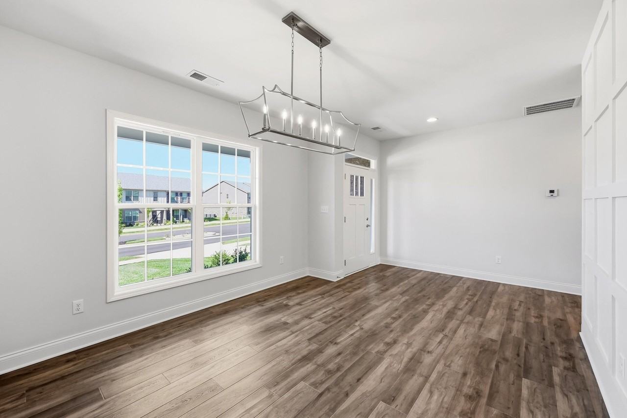 2869 Blackford Pkwy - Photo 7 of 35