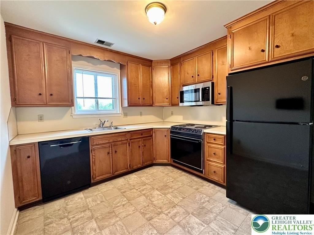 938 Cold Spring Rd #11 - Photo 6 of 20