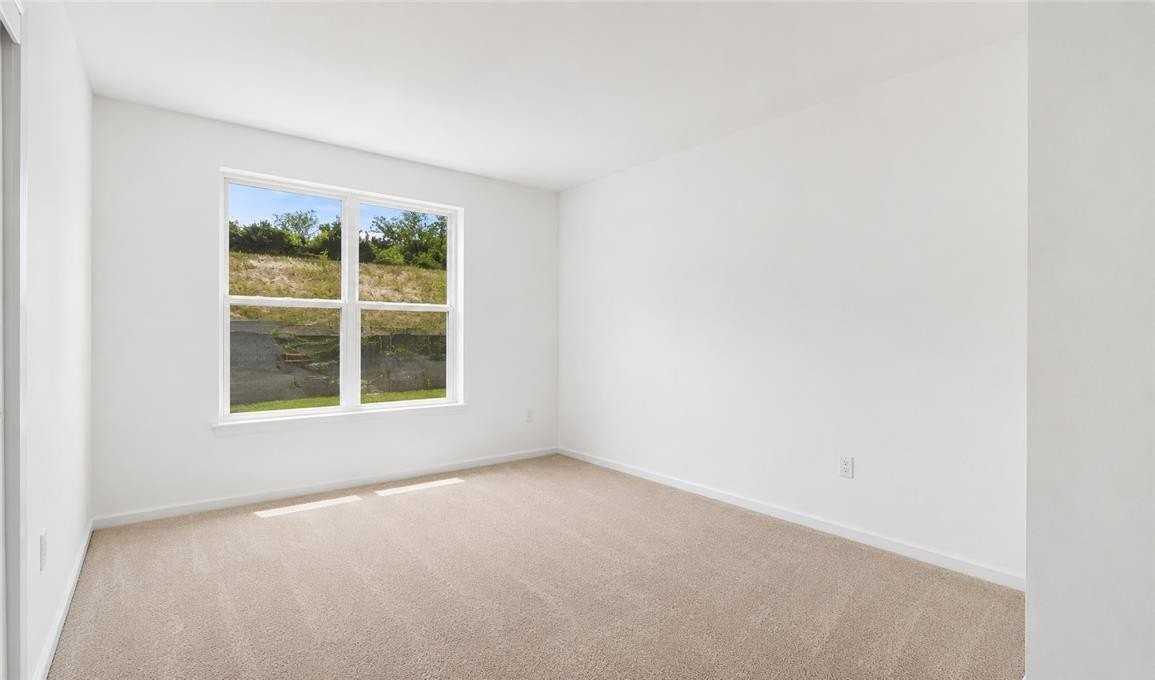 309 Hill Rd - Photo 4 of 9
