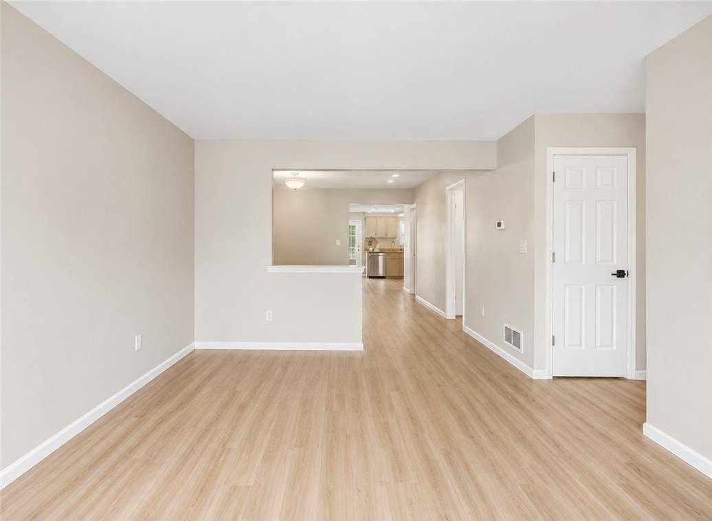 309 Hill Rd - Photo 6 of 9