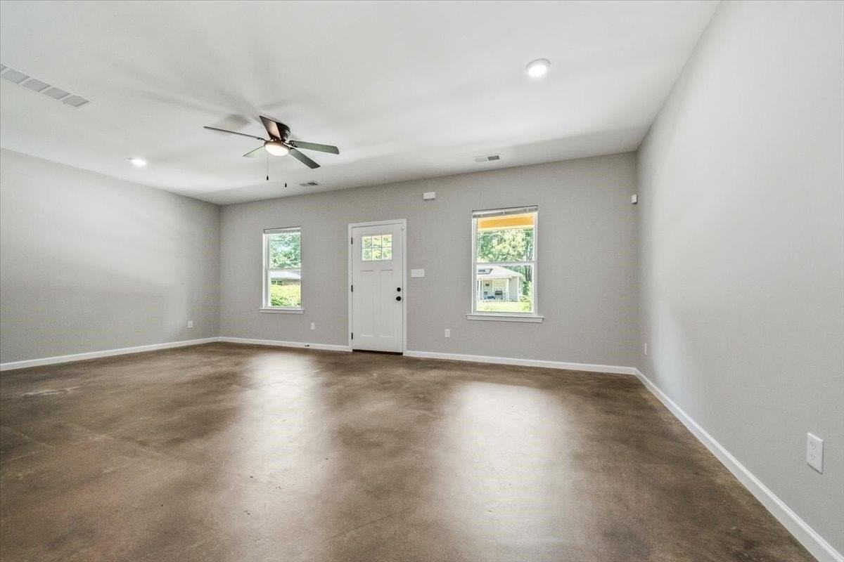 2844 Nathan Ave - Photo 6 of 33