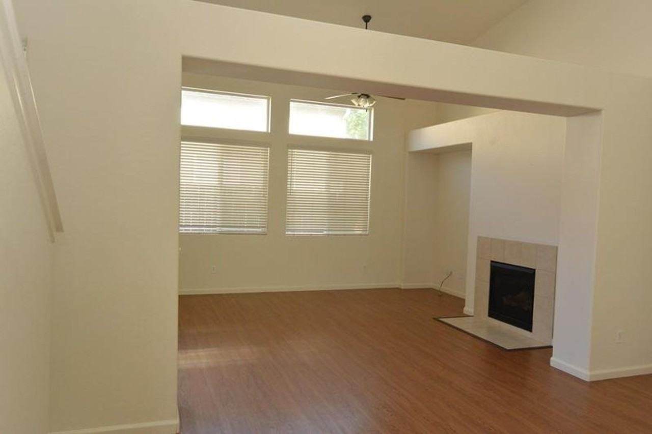 3204 N Kayenta St - Photo 3 of 16