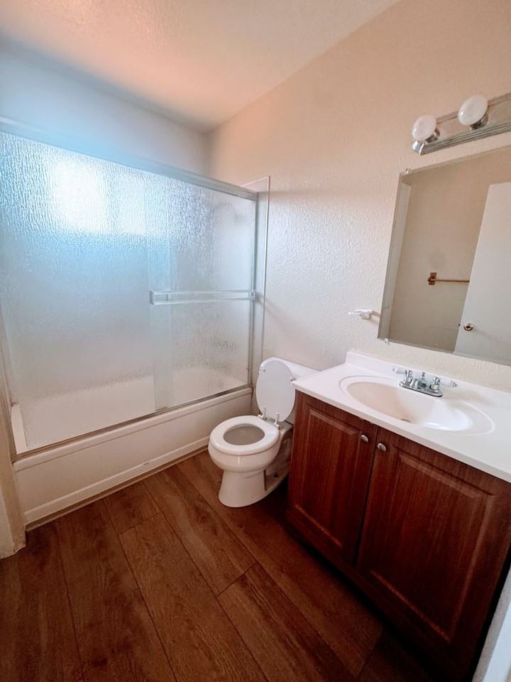 1512 71st Ave - Photo 5 of 5