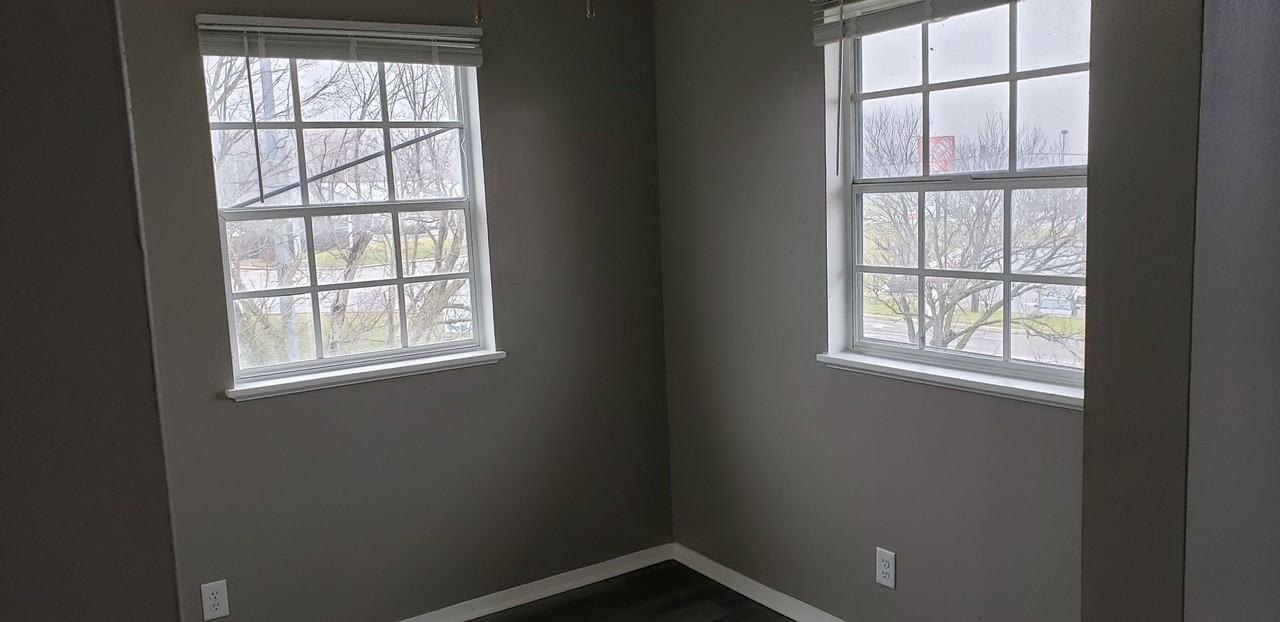 504 Yorktown Rd - Photo 5 of 6