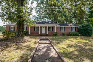 2764 Michelle Cir - Photo 1 of 1
