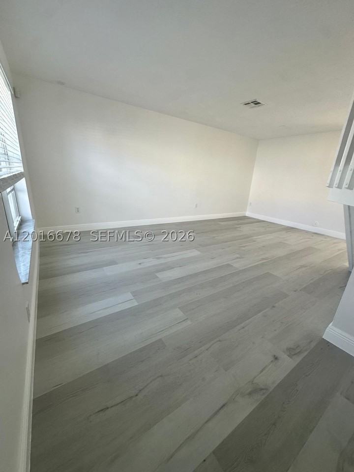 10026 Sw 162nd Path - Photo 3 of 26