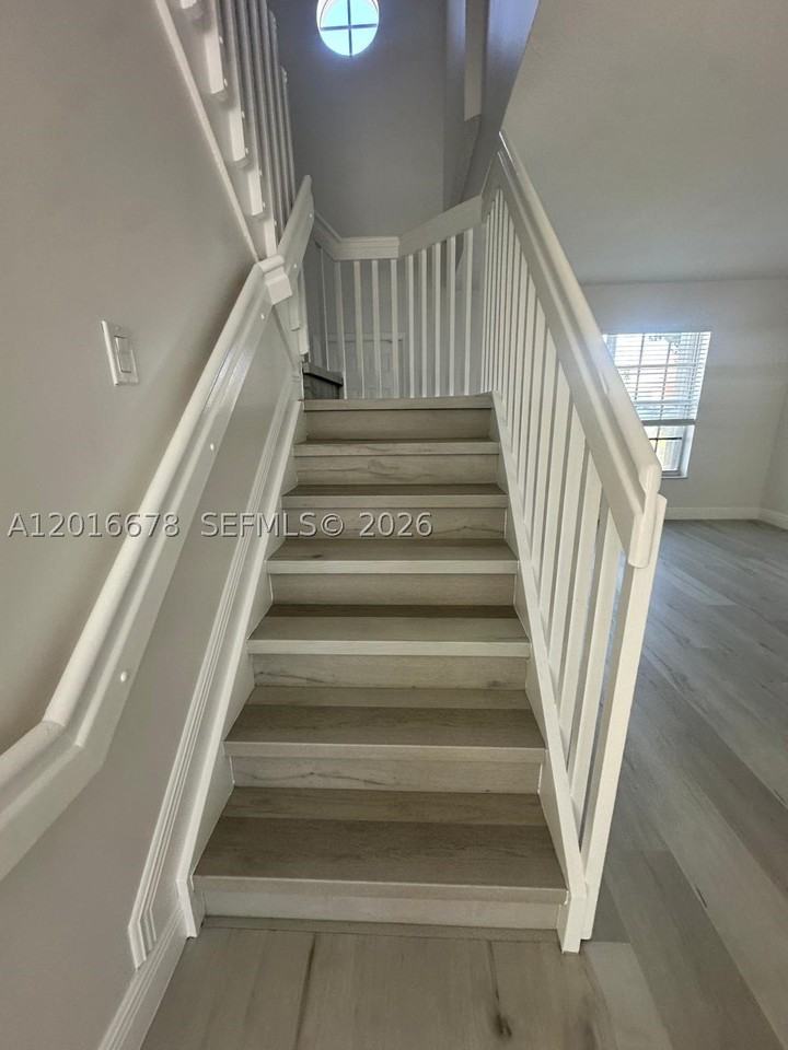 10026 Sw 162nd Path - Photo 5 of 26