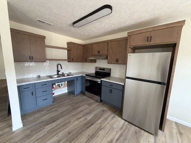 N 34th St #B - Photo 3 of 10