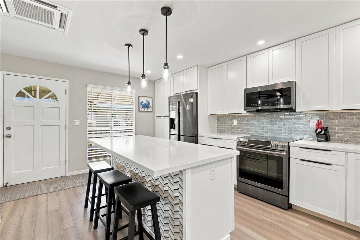 480 Kenolio Road - 25 - 203 #203 - Photo 6 of 18