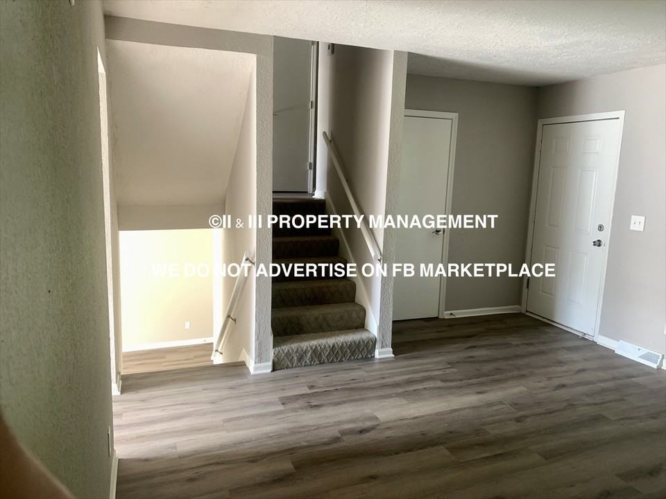 6123 Newton St #1 - Photo 3 of 27