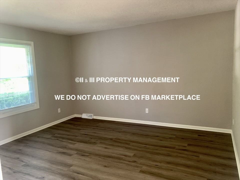 6123 Newton St #1 - Photo 4 of 27