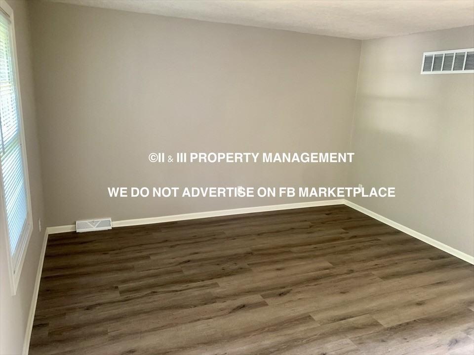 6123 Newton St #1 - Photo 5 of 27