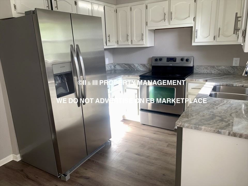 6123 Newton St #1 - Photo 7 of 27
