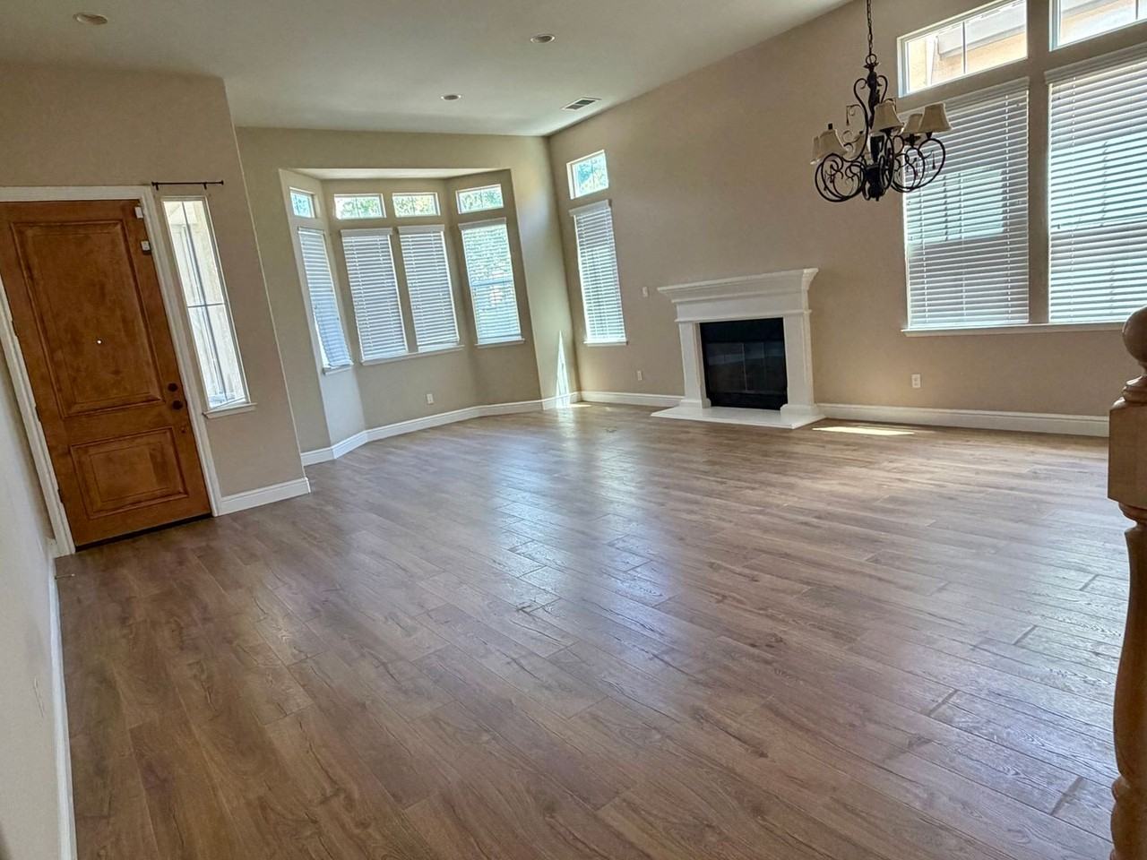 3035 Hastings Way - Photo 3 of 29