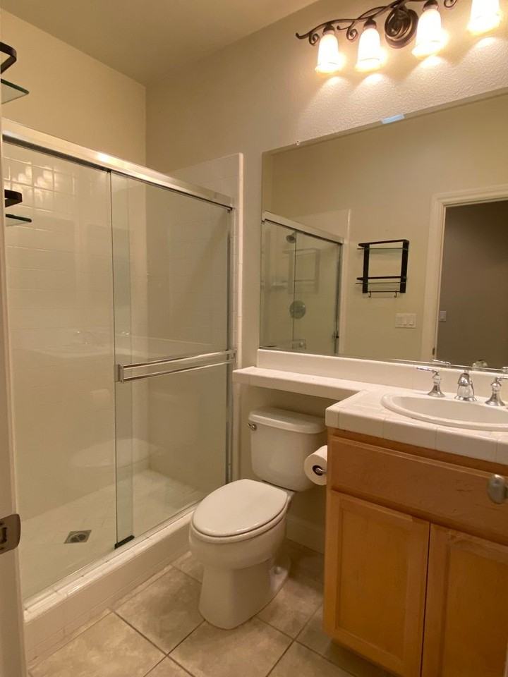 3035 Hastings Way - Photo 4 of 29