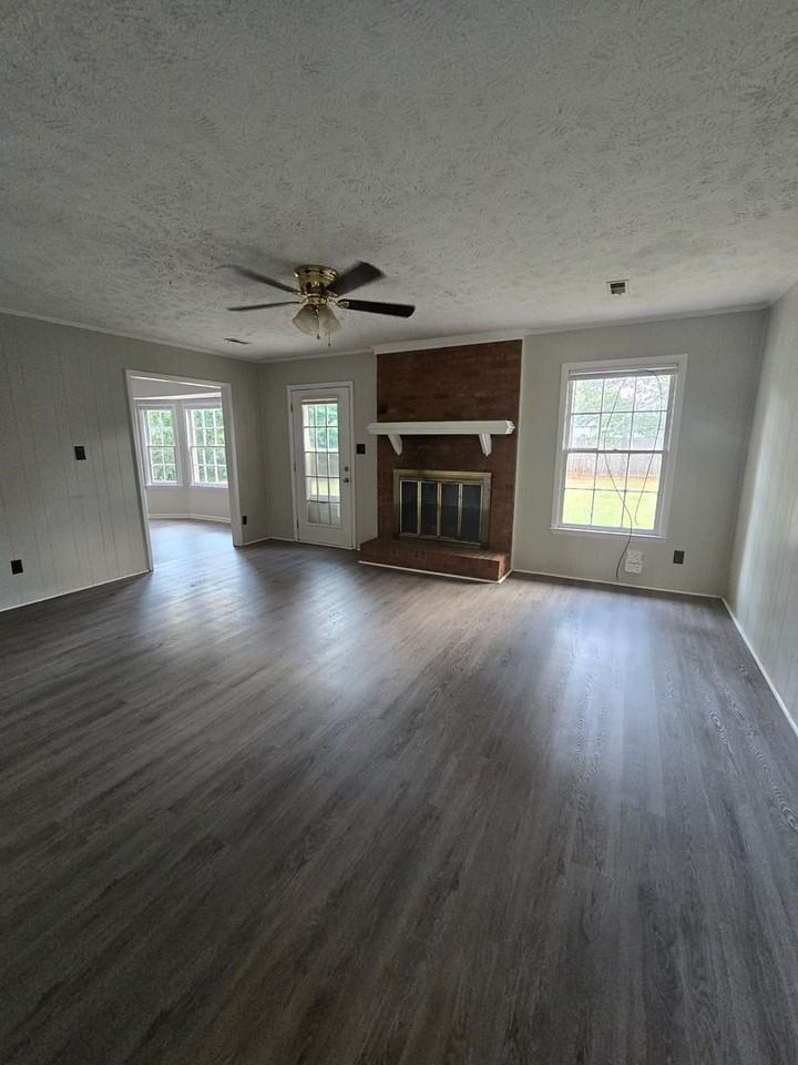 6824 Mahogany Rd - Photo 4 of 15