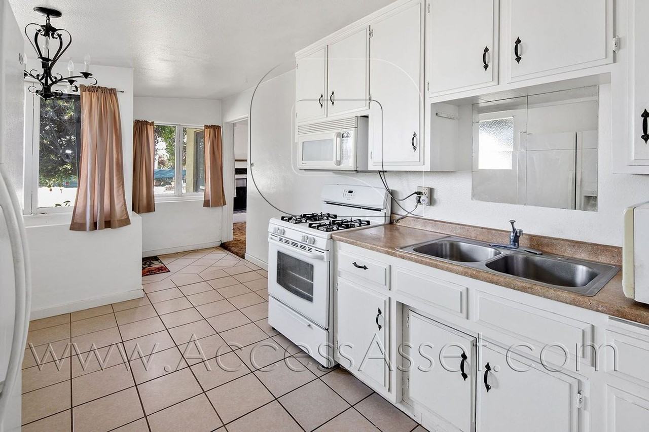 675 American Ave #2 - Photo 3 of 17