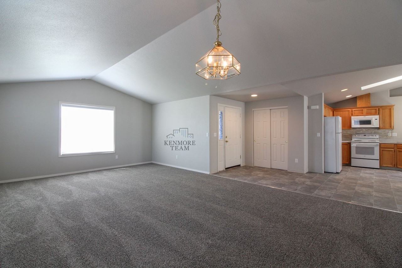 7611 Pender Dr - Photo 3 of 19