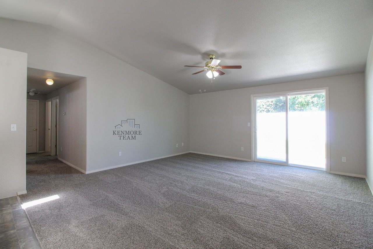 7611 Pender Dr - Photo 6 of 19