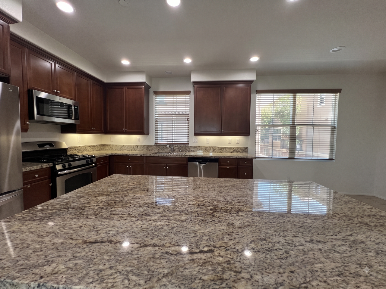 115 Aliso Ridge Loop - Photo 3 of 27