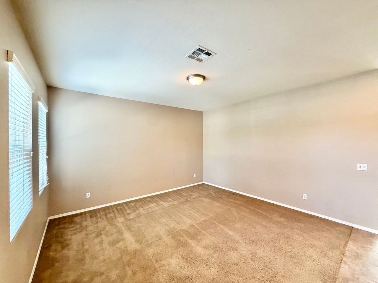 36367 Sicily Ln - Photo 6 of 50