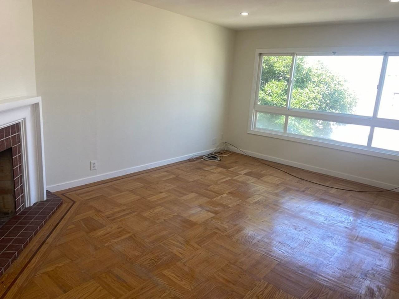 1395 Oakdale Ave - Photo 5 of 20