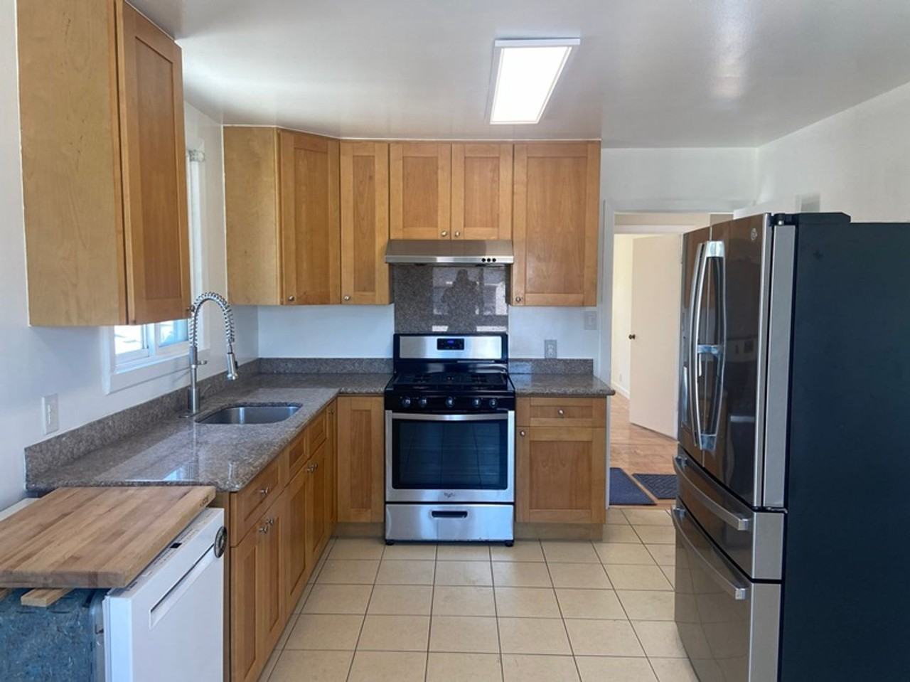 1395 Oakdale Ave - Photo 7 of 20