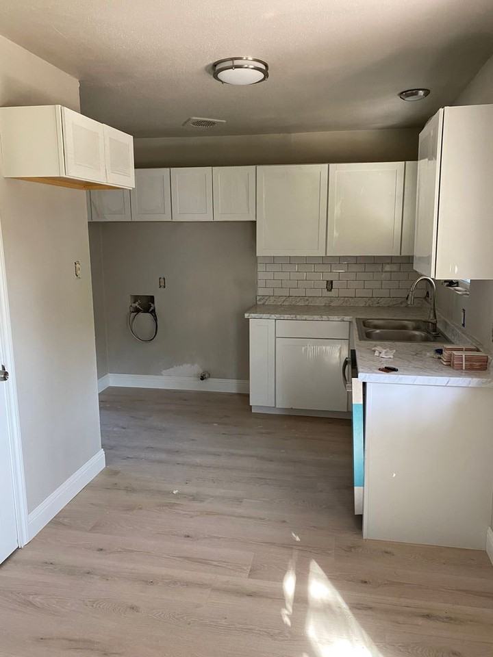 807 Raleigh Cir - Photo 5 of 12