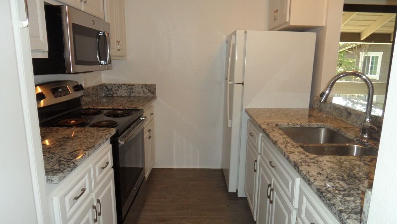 172 Streamwood - Photo 7 of 29