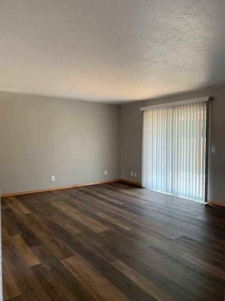 1070 Denise St Se - Photo 2 of 13