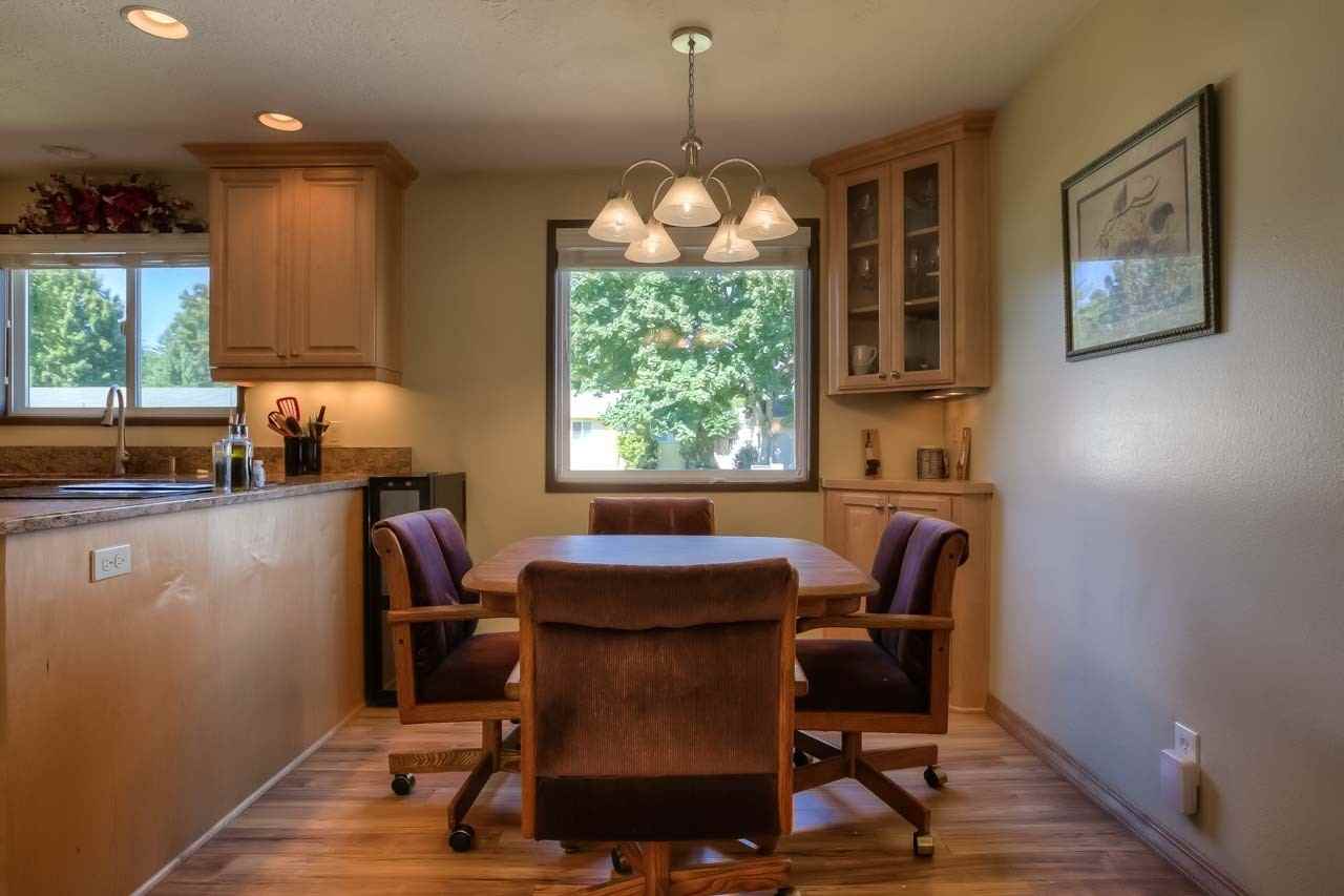 1070 Denise St Se - Photo 4 of 13